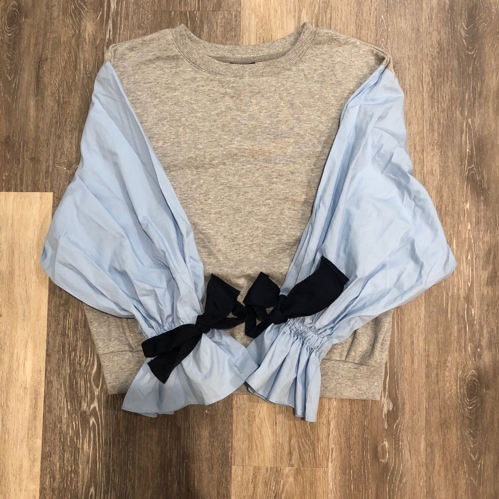 Crew sweatshirt with nice textured balloon sleeves